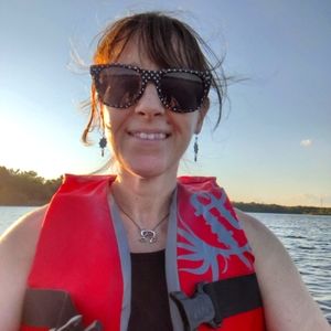 Meet your Posher, Brooke